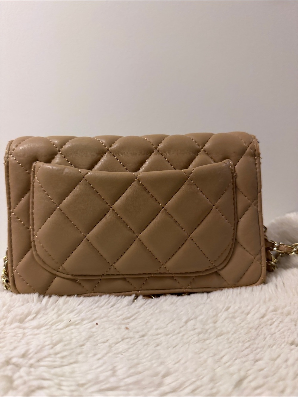 CHANEL Quilted Crossbody Bag in Taupe with Gold Chain - Picture 4 of 4